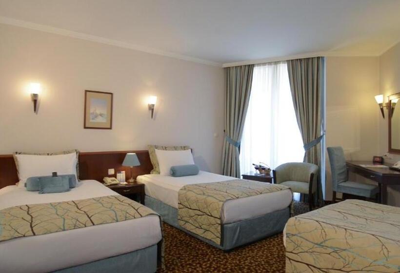 اتاق استاندارد سه نفره, Best Western Plus Khan