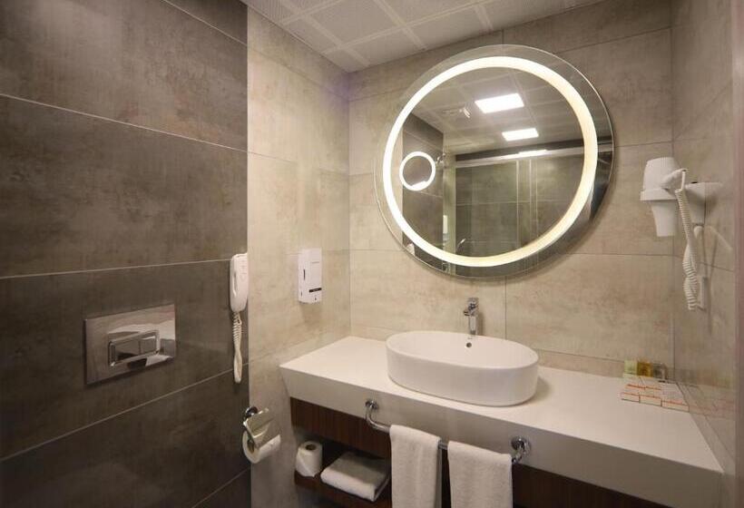 اتاق لوکس با تخت بزرگ, Best Western Plus Khan