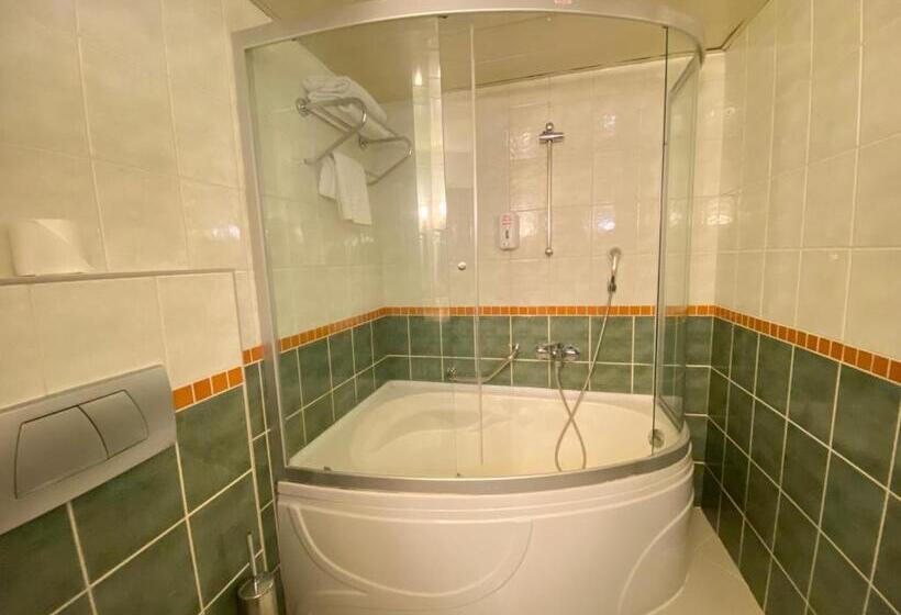 سوئیت با تخت بزرگ, Best Western Plus Khan