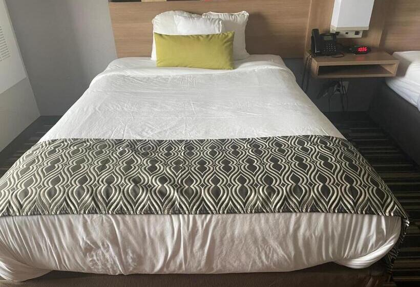 Люкс, Microtel Inn & Suites By Wyndham Liberty Ne Kansas City Area
