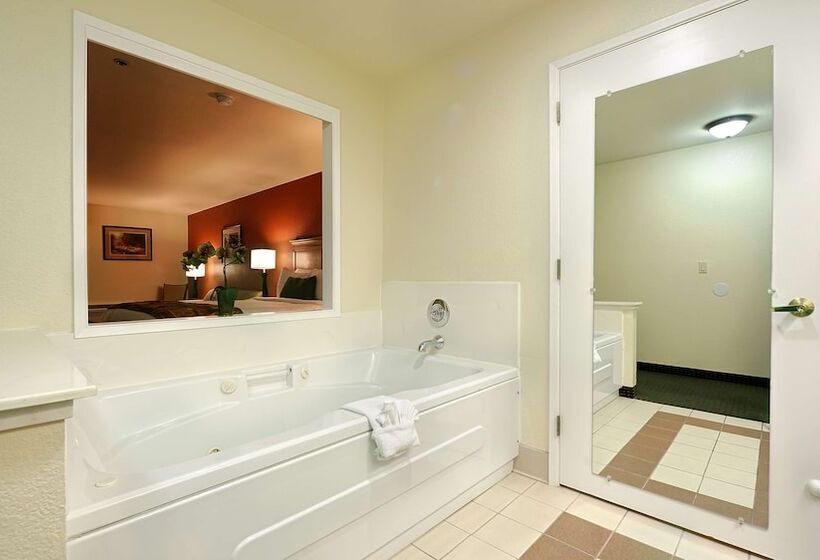 Люкс, Best Western Plus Sonora Oaks Hotel And Conference Center