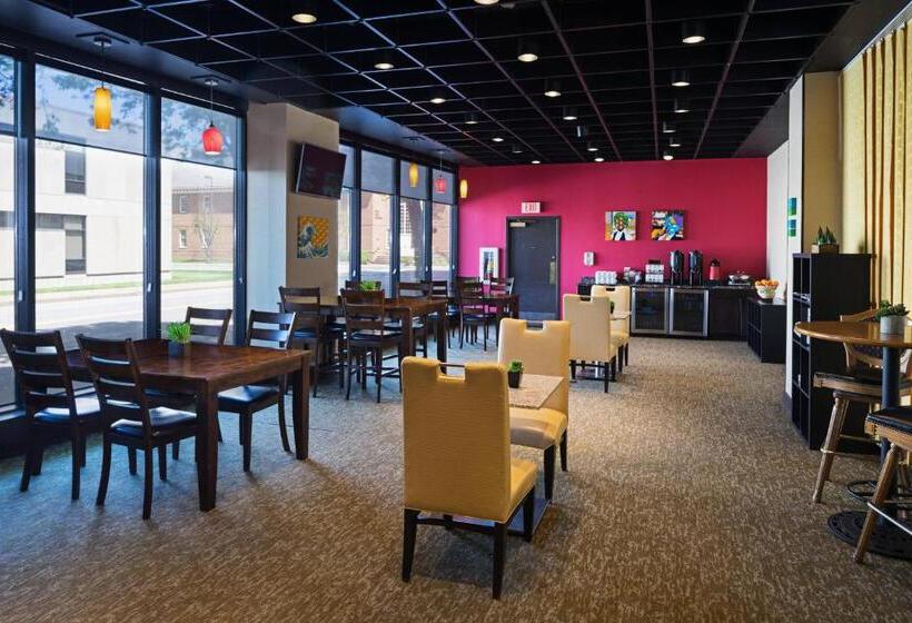 스탠다드 룸 킹사이즈 침대, Charleston Marriott Town Center