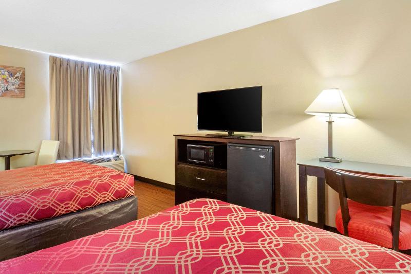Номер Стандарт, Econo Lodge Burlington I40