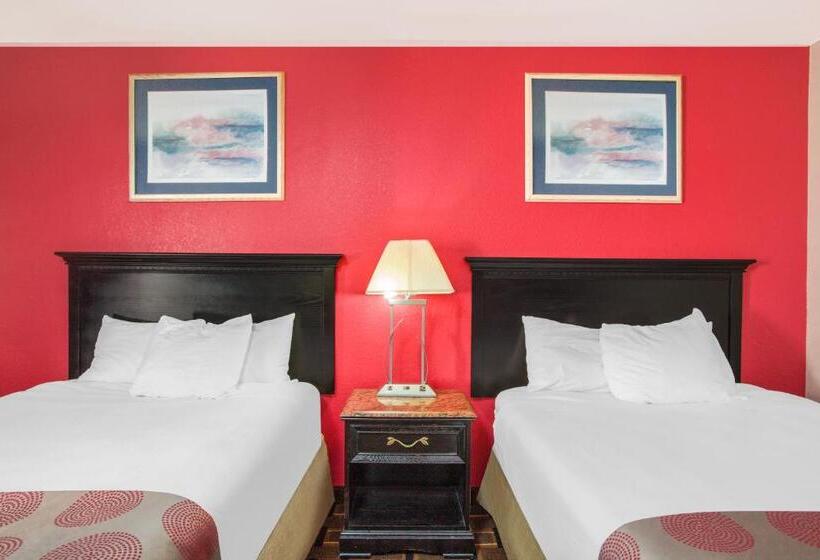 2 베드룸 디럭스 스위트, Ramada By Wyndham Edgewood Hotel & Conference Center