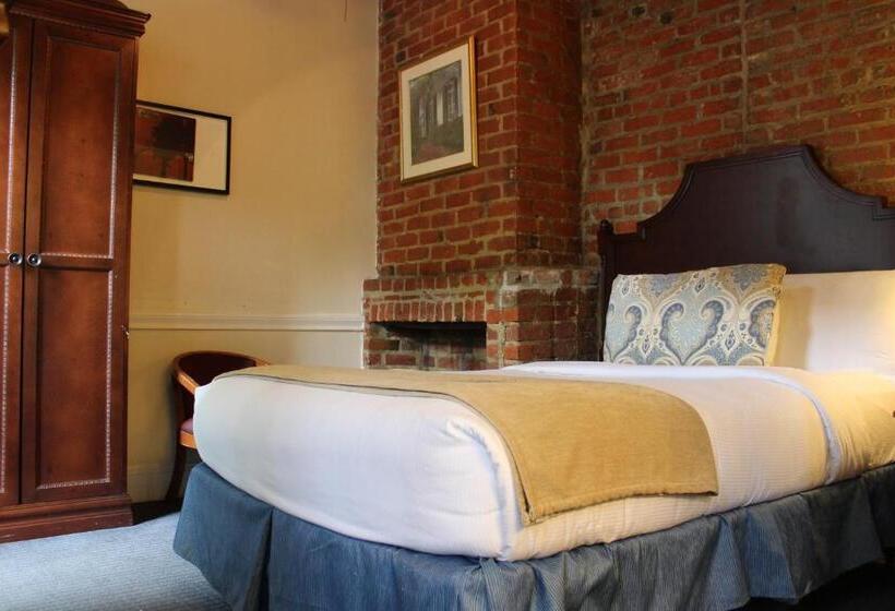 스탠다드 룸 더블 침대, St. Pierre French Quarter