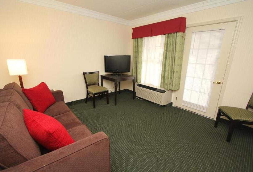 Suite, Black Bear Inn & Suites