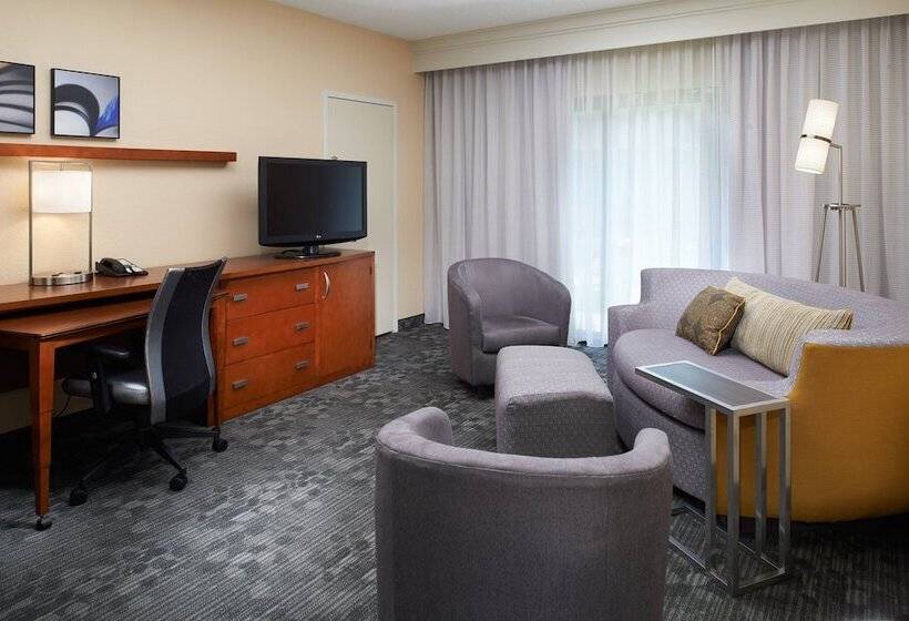 سوییت, Courtyard By Marriott Lexington North