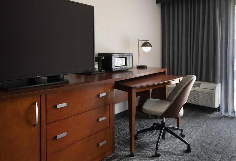 Номер Стандарт 2 Двуспальные Кровати, Courtyard By Marriott Fresno