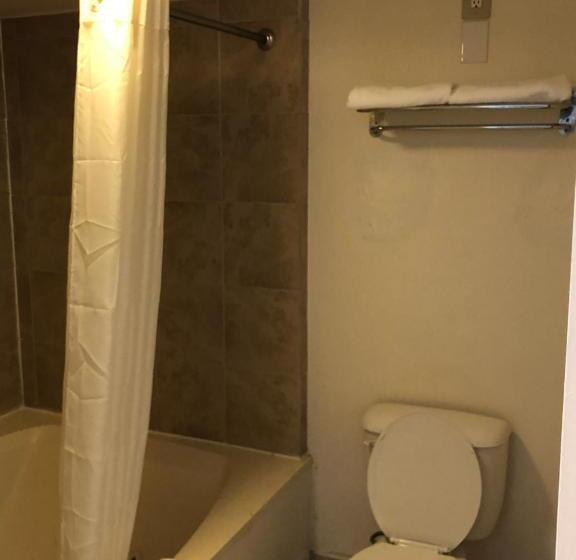 Номер Deluxe Кровать Кинг, Super 8 By Wyndham Augusta