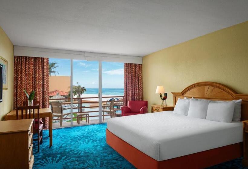 Номер Superior Вид на Бассейн, Dolphin Beach Resort