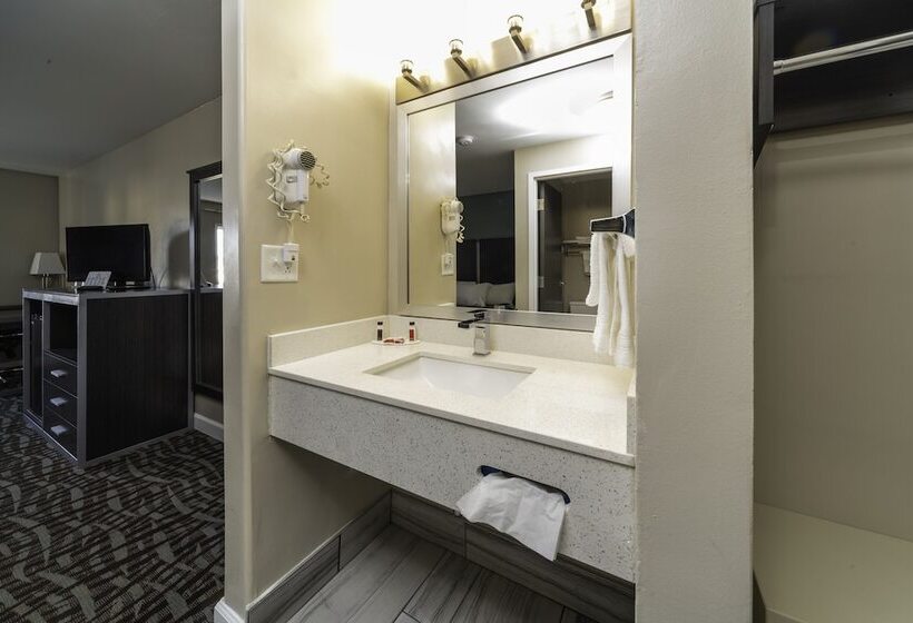 اتاق استاندارد با 2 تخت دوبل, Bridgepointe Inn & Suites By Bphotels, Council Bluffs, Omaha Area
