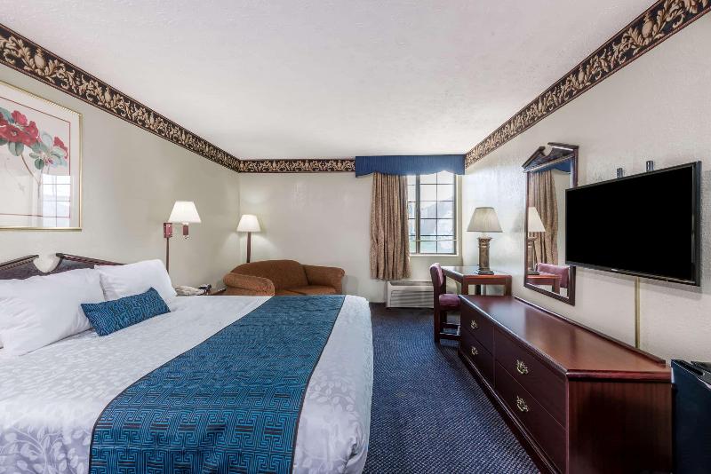 Стандартный Номер Кровать Кинг, Days Inn & Suites By Wyndham Youngstown / Girard Ohio