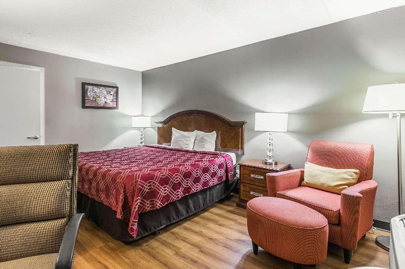 キングサイズベッドのスタンダードルーム, Econo Lodge North