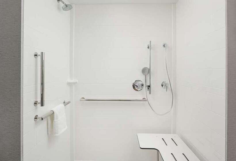 اتاق استاندارد, Hampton Inn Newark Airport