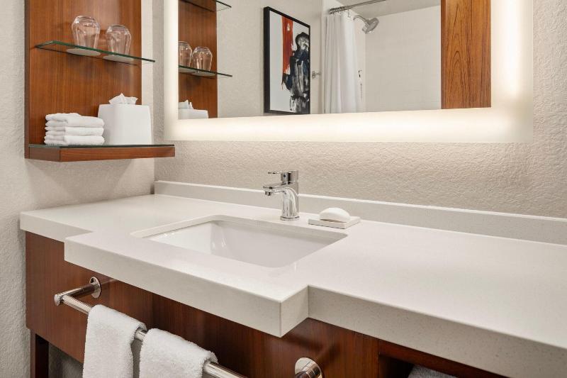 Стандартный Номер Кровать Кинг, Delta Hotels By Marriott Minneapolis Northeast