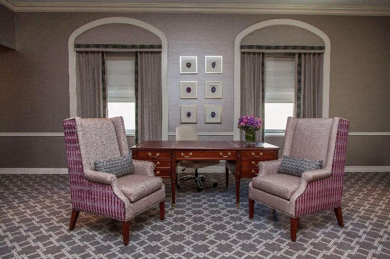 带大床的套房, Fairmont Olympic