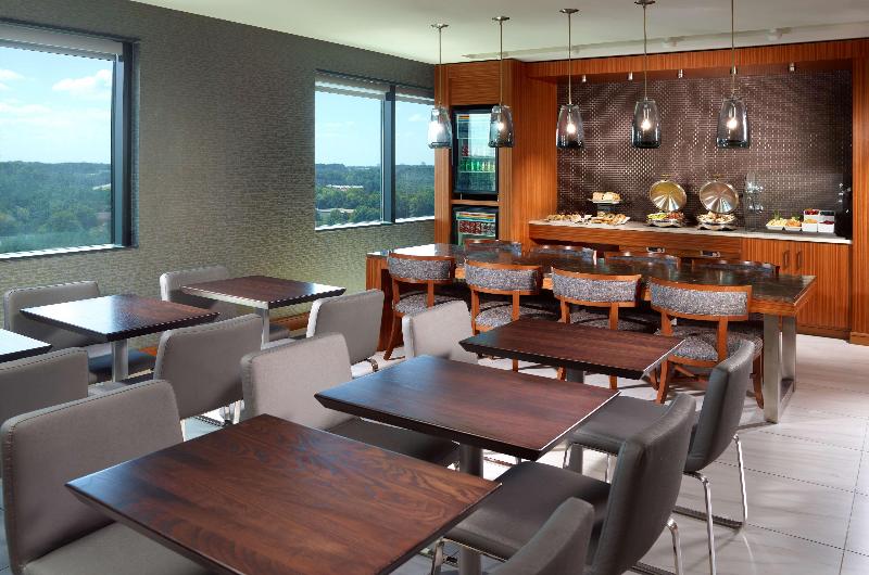 이그제큐티브 룸, Hilton Atlanta Northeast