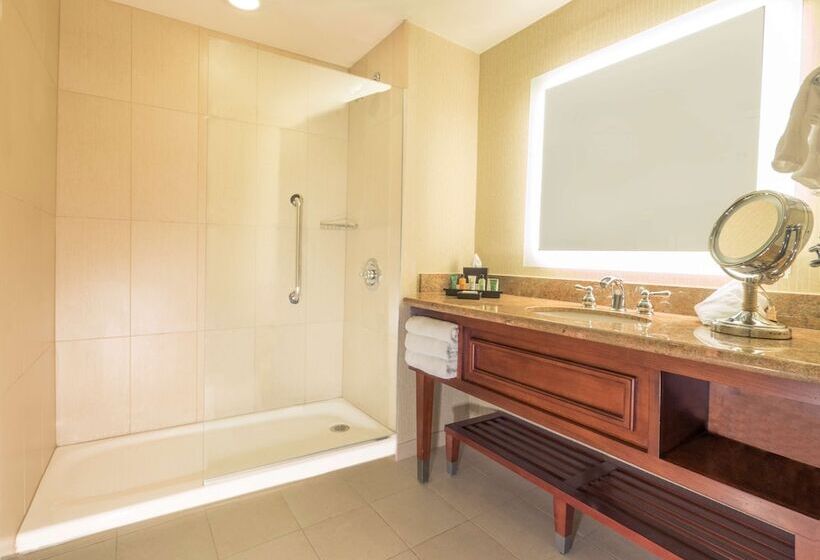 Номер Executive, Hilton Phoenix Airport