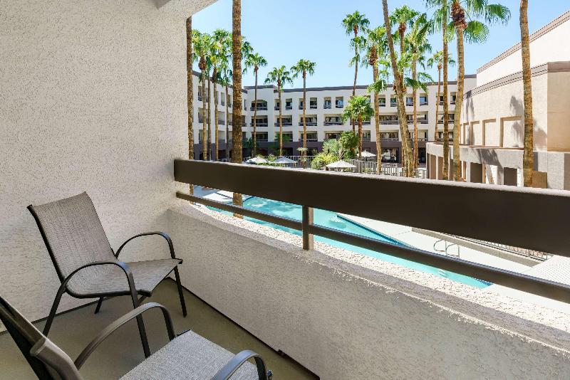 Люкс Кровать Кинг, Hilton Phoenix Airport