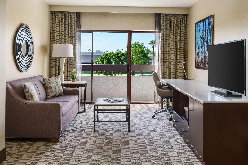 Люкс Кровать Кинг, Hilton Phoenix Airport