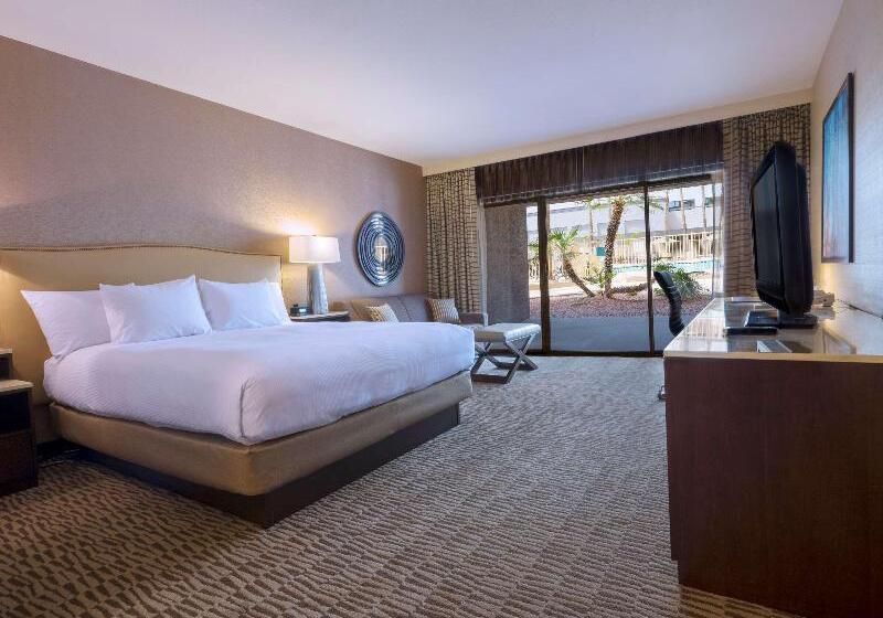 Номер Executive Кровать Кинг, Hilton Phoenix Airport