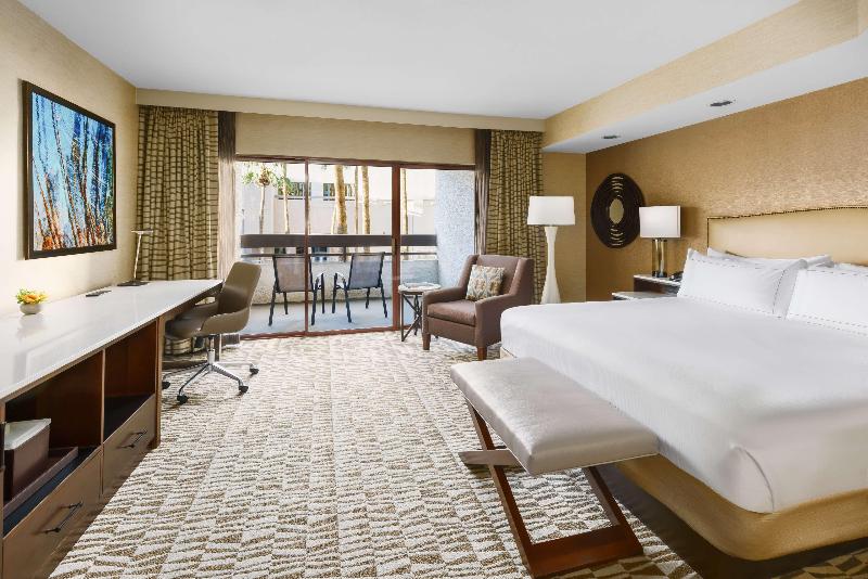 غرفة إدارية سرير كينج, Hilton Phoenix Airport