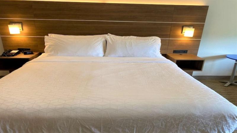 Стандартный Номер Кровать Кинг, Holiday Inn Express & Suites Reidsville, An Ihg