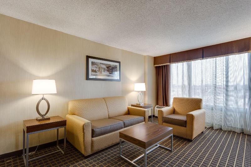 Люкс Кровать Кинг, Holiday Inn Express Washington Dc Sw   Springfield By Ihg