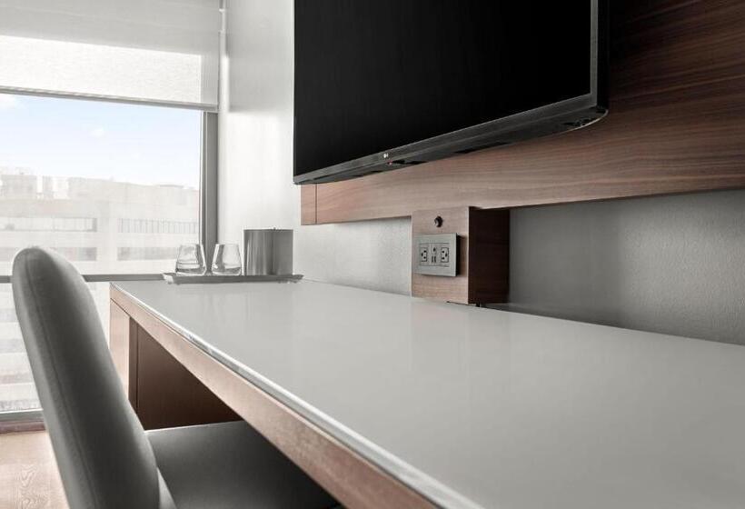 Chambre Standard Lit King Size Adaptée aux Personnes à Mobilité Réduite, Marriott San Antonio Airport
