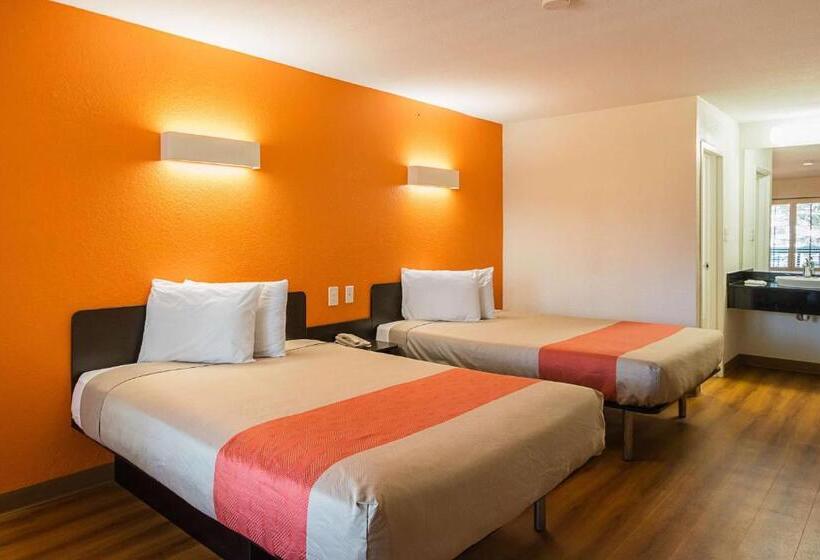 Номер Стандарт, Motel 6savannah, Ga  Midtown