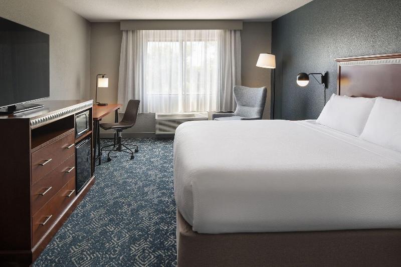 스탠다드 룸 킹사이즈 침대, Four Points By Sheraton Tucson Airport