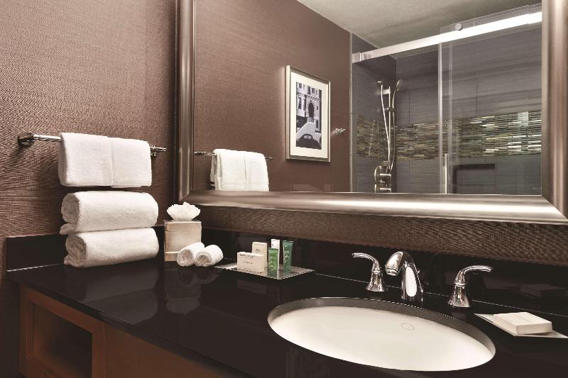 اتاق استاندارد با تخت بزرگ, Hilton San Francisco Financial District