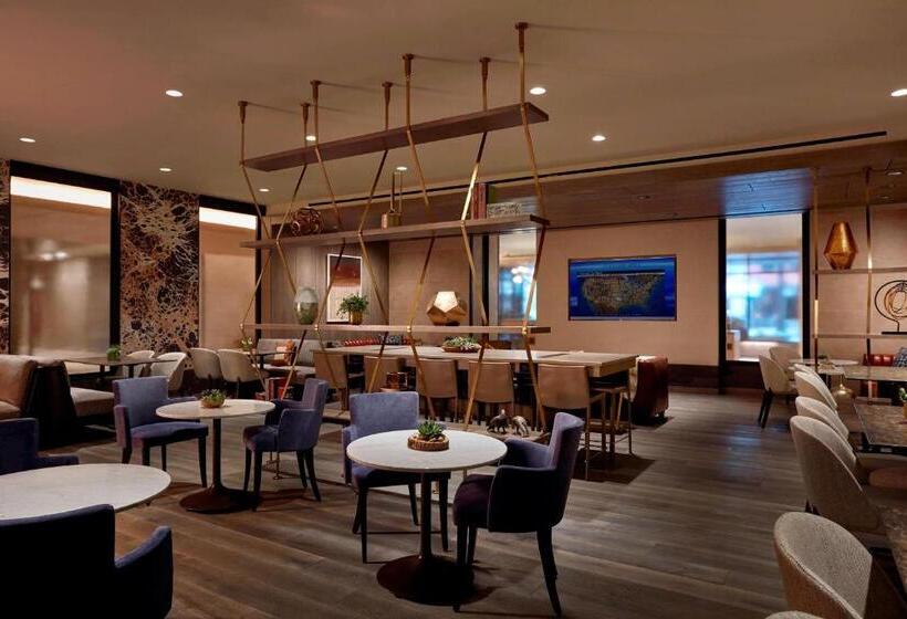 اتاق استاندارد با 2 تخت دوبل, Charlotte Marriott City Center