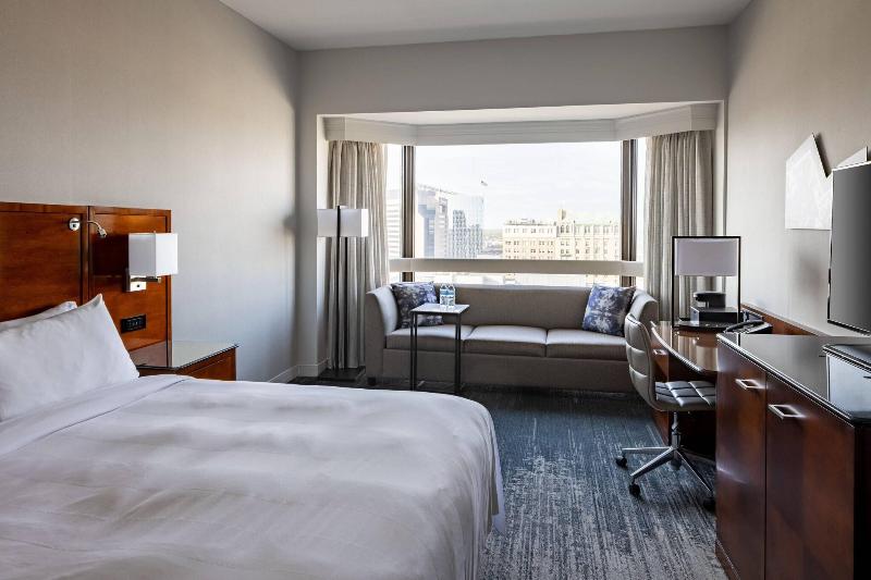 اتاق استاندارد با تخت بزرگ, Richmond Marriott