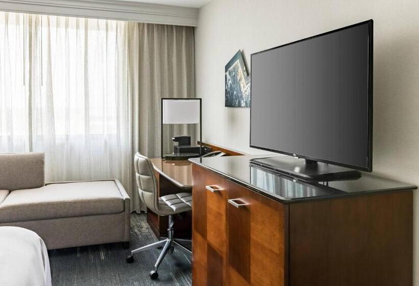 اتاق استاندارد با چشم‌انداز شهر, Richmond Marriott