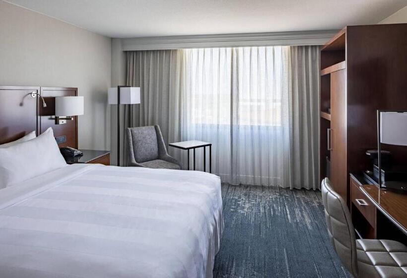 اتاق استاندارد با تخت بزرگ برای معلولان, Richmond Marriott