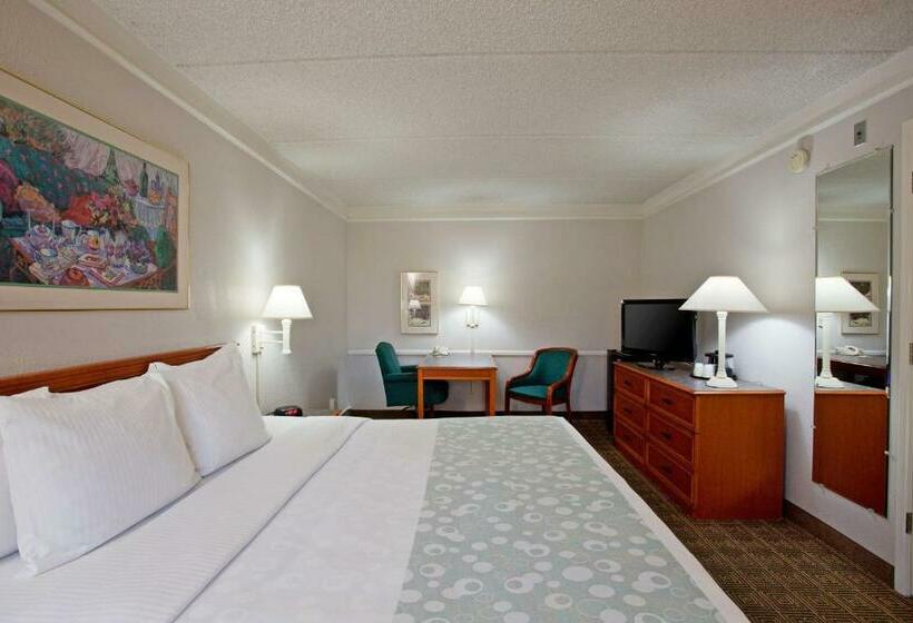 Номер Deluxe Кровать Кинг, Super 8 By Wyndham San Bernardino