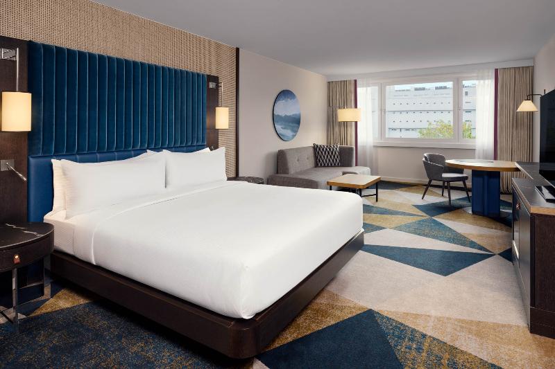 اتاق استاندارد با تخت بزرگ برای معلولان, Hilton Lexington/downtown