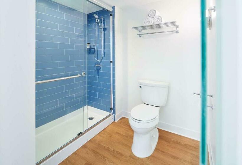 سوئیت کلاب, Outrigger Reef Waikiki Beach Resort