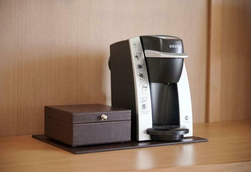سوئیت کلاب, Outrigger Reef Waikiki Beach Resort
