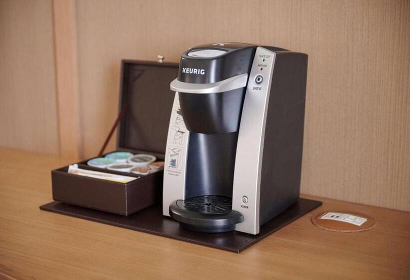 سوئیت کلاب, Outrigger Reef Waikiki Beach Resort