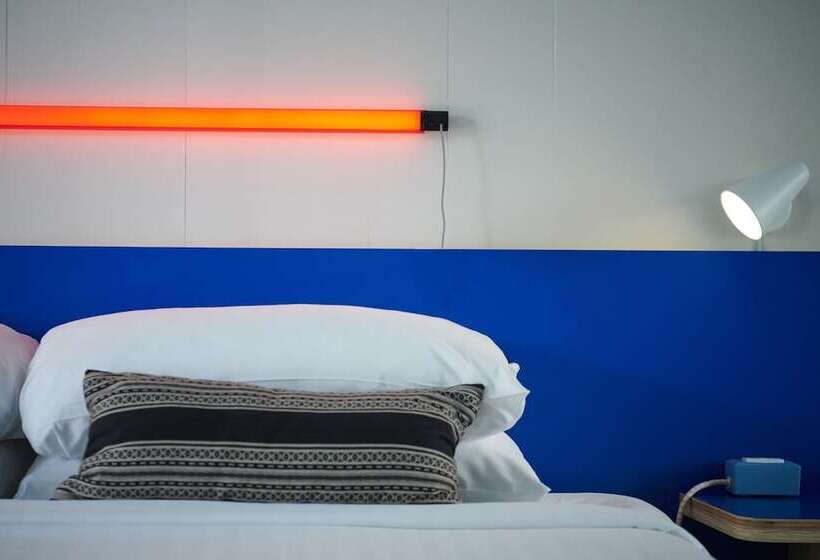 Quarto Estandar, Phoenix