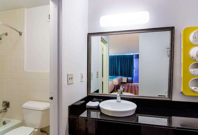 Номер Стандарт 2 Двуспальные Кровати, Motel 6 Lagrange Ga