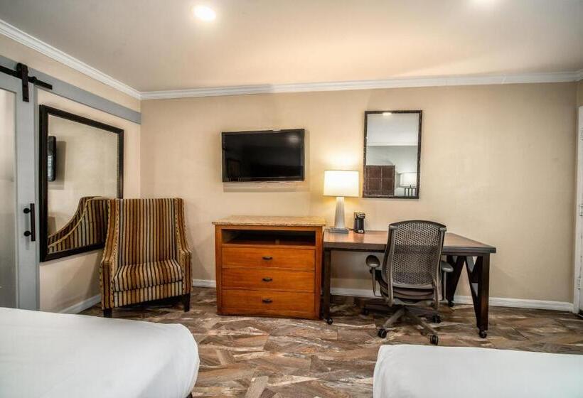 Номер Стандарт, The Buena Park Hotel & Suites