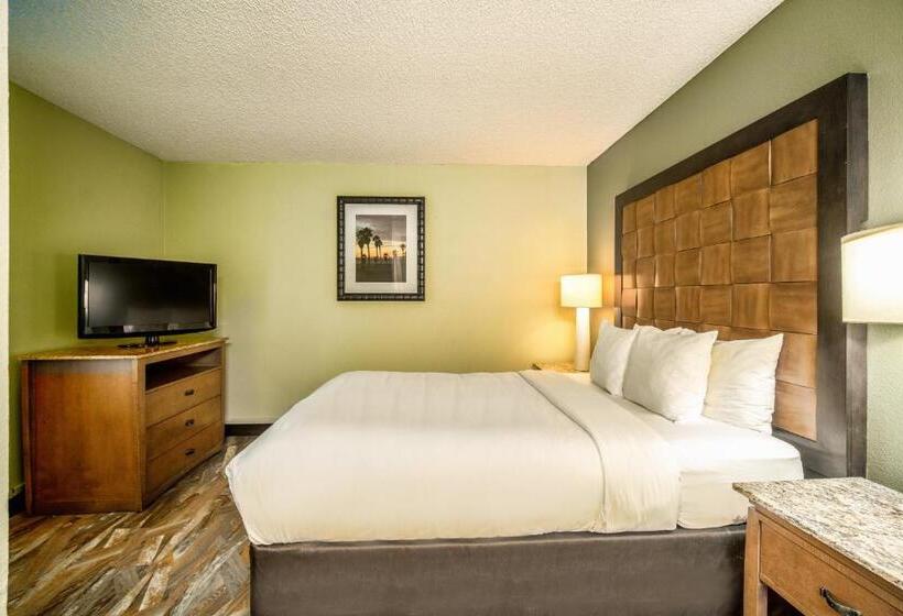 Люкс 2 Спальни, The Buena Park Hotel & Suites