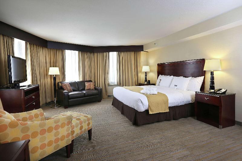 스탠다드 룸 킹사이즈 침대, Doubletree By Hilton Denver Thornton