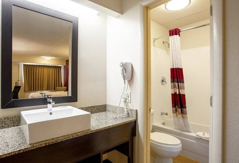 اتاق لوکس, Red Roof Inn Plus+ Pittsburgh South   Airport