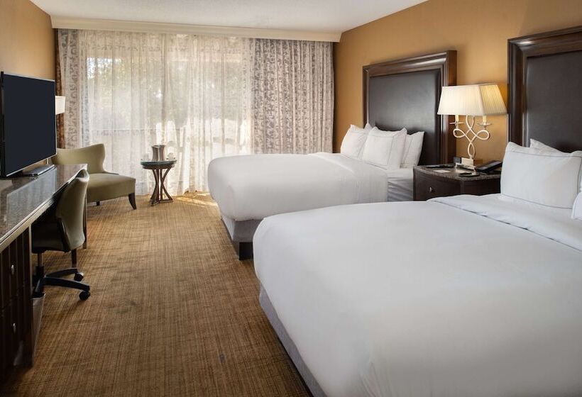스탠다드 룸 더블 침대 2개, Hilton St. Louis Airport