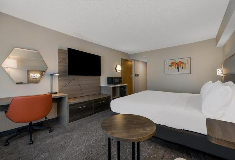 장애인을 위한 스위트, Holiday Inn Express Hotels  Hampton, An Ihg