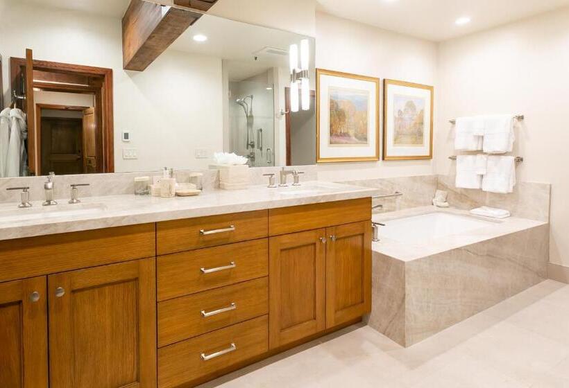 Номер Deluxe, Stein Eriksen Lodge Deer Valley